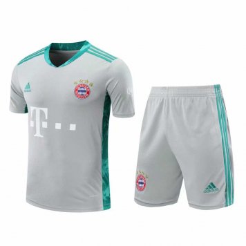2020/21 Bayern Munich Goalkeeper Grey Mens Soccer Jersey Replica + Shorts Set