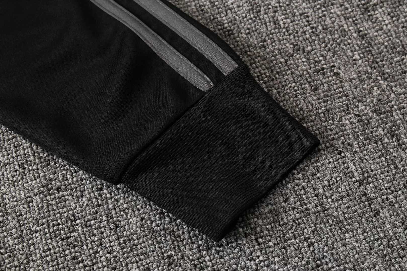 2019/20 Manchester United High Neck Black Mens Soccer Training Suit(Jacket + Pants)