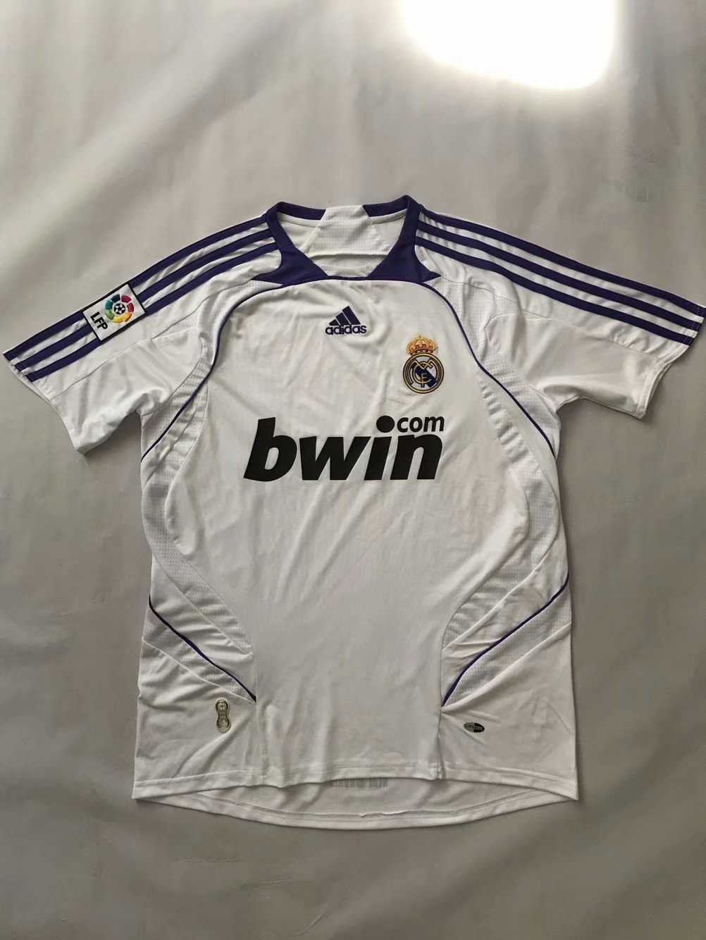 07/08 Real Madrid Retro Home Mens Soccer Jersey Replica 