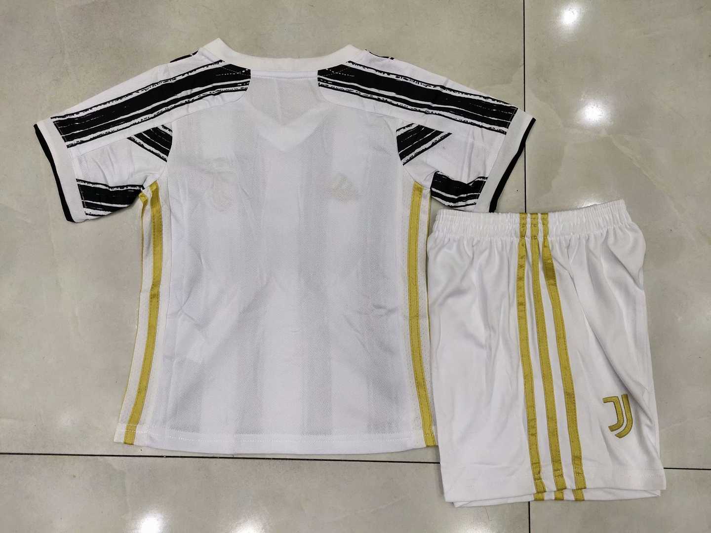 2020/21 Juventus Home Kids Soccer Kit (Jersey + Shorts)