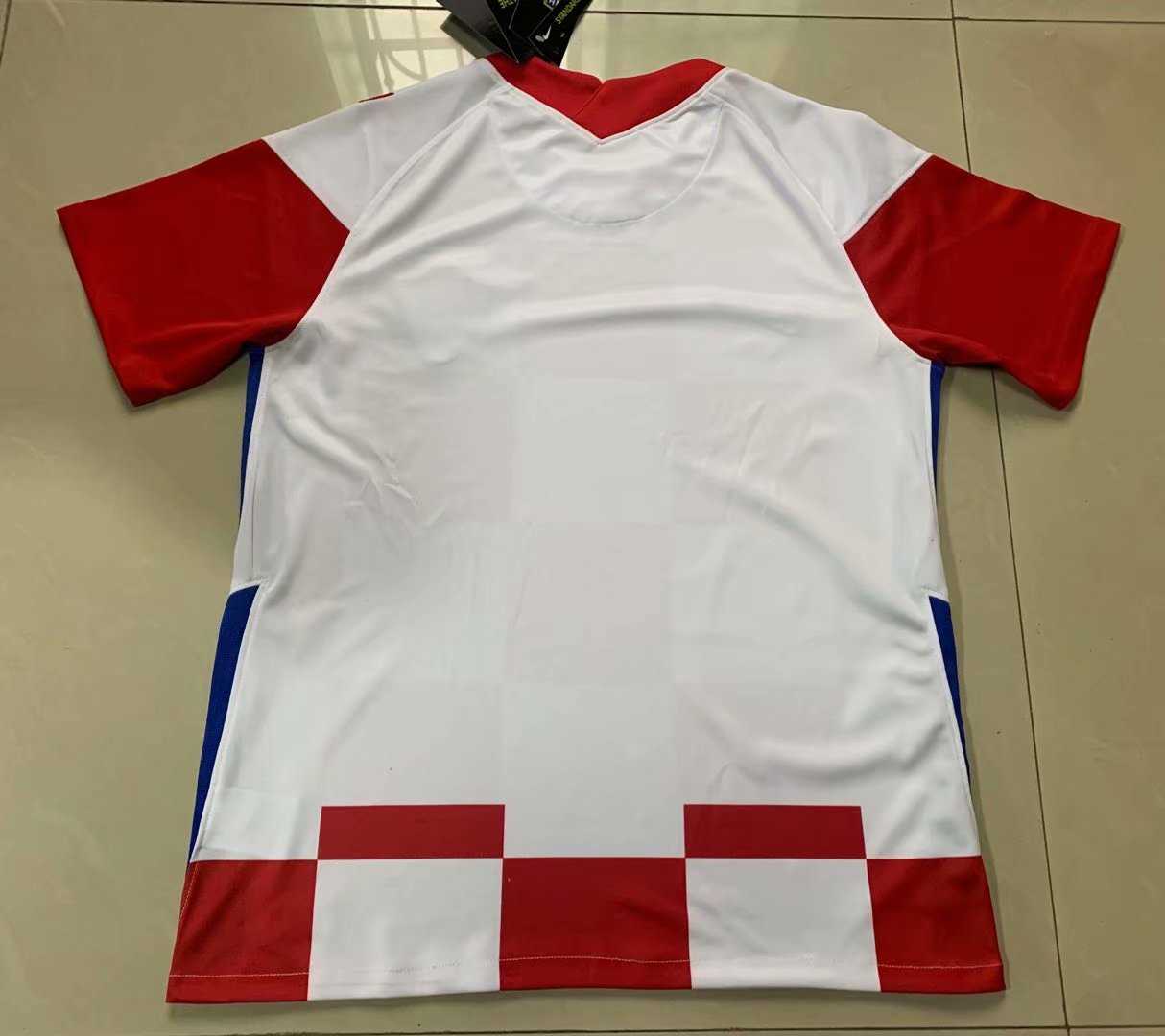 2020 Croatia Home Man Soccer Jersey Replica 