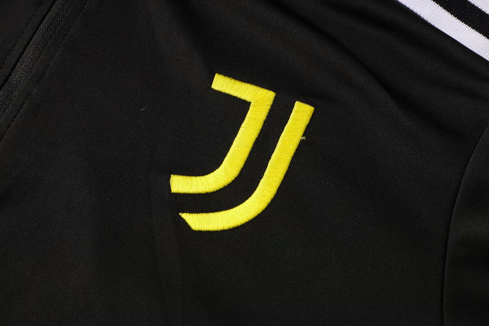 Juventus Black - Yellow Soccer Training Suit Mens 2021/22 