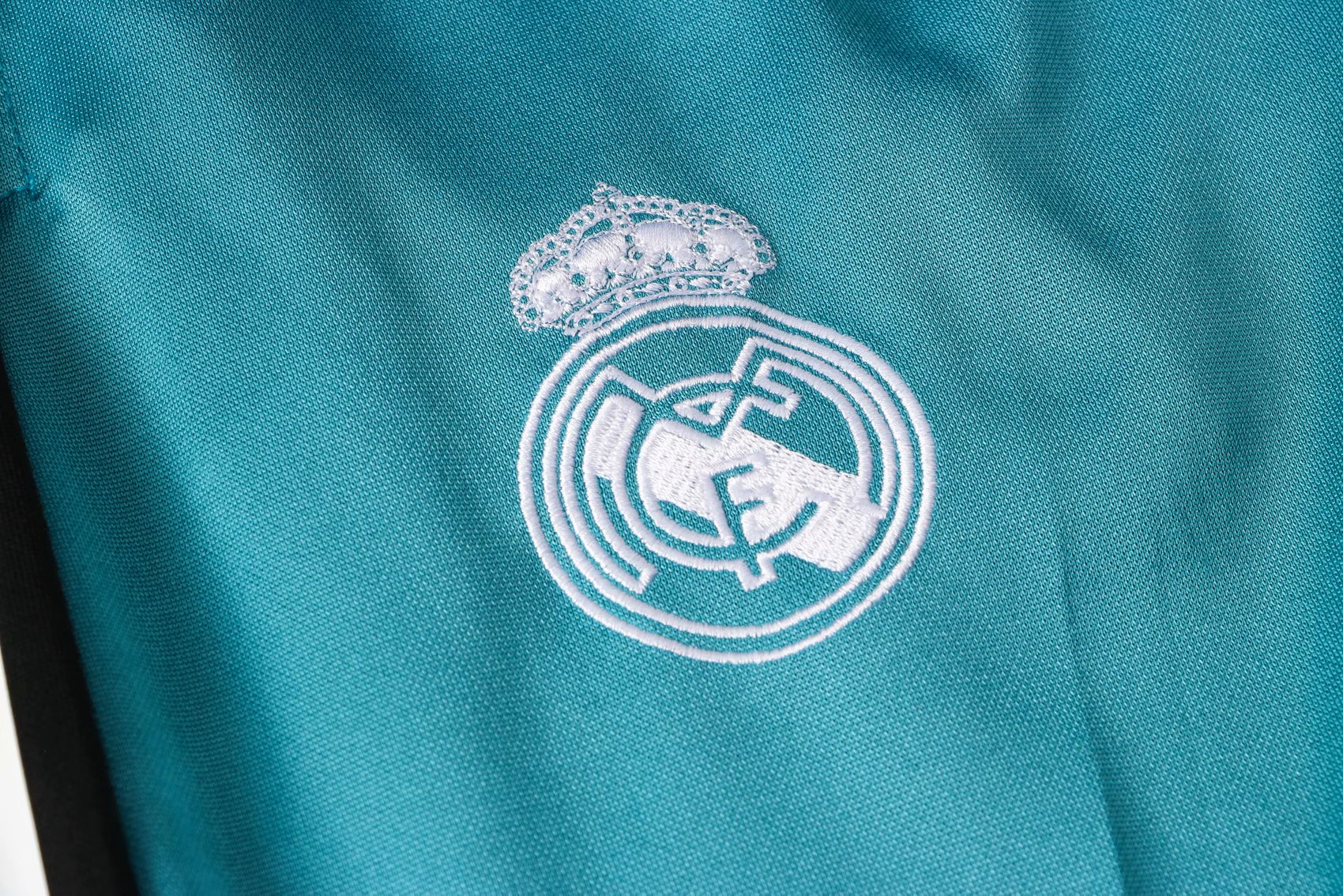 Real Madrid Soccer Training Suit Jacket + Pants Green Mens 2021/22