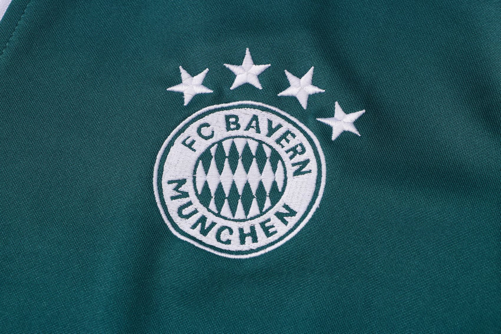 Bayern Munich Soccer Training Suit Jacket + Pants Green Mens 2021/22