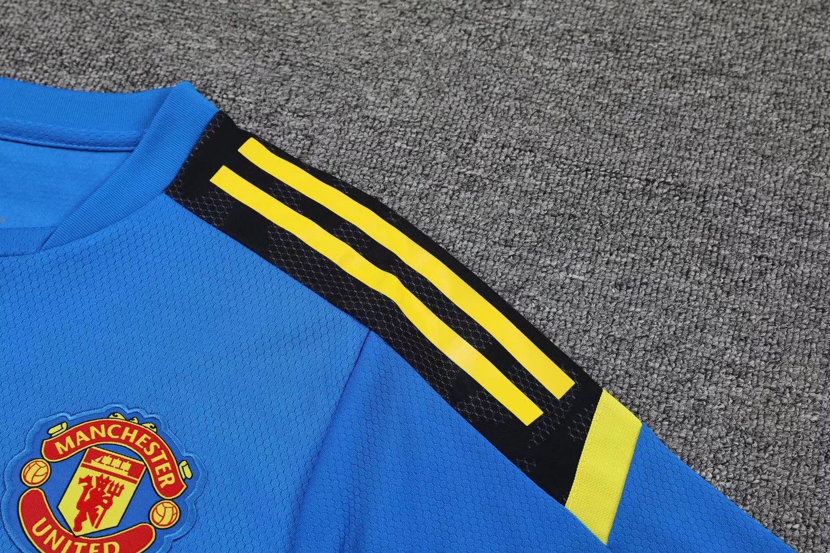 Manchester United Soccer Training Suit Jersey + Pants Replica Blue Mens 2021-22