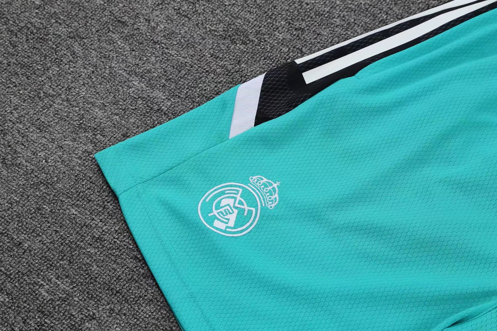 Real Madrid Soccer Jerseys + Short Replica Green II Mens 2021/22