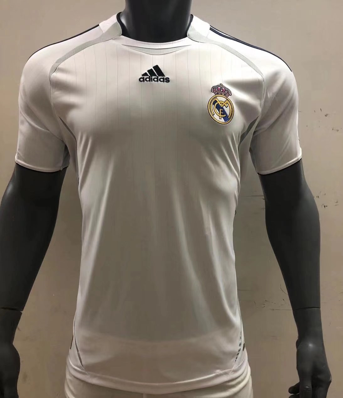 Real Madrid Soccer Jersey Replica White Teamgeist Mens 2021/22