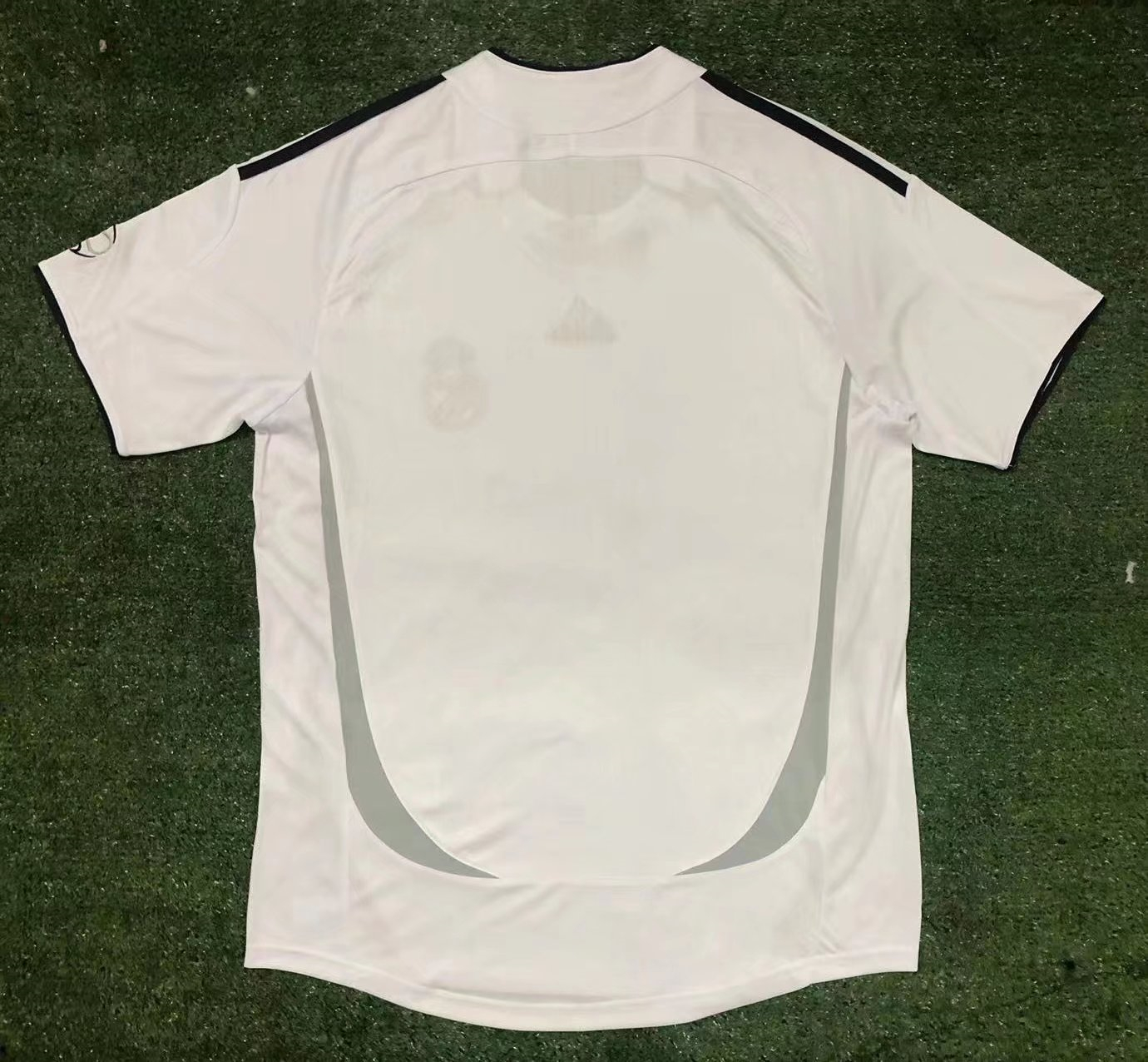 Real Madrid Soccer Jersey Replica White Teamgeist Mens 2021/22