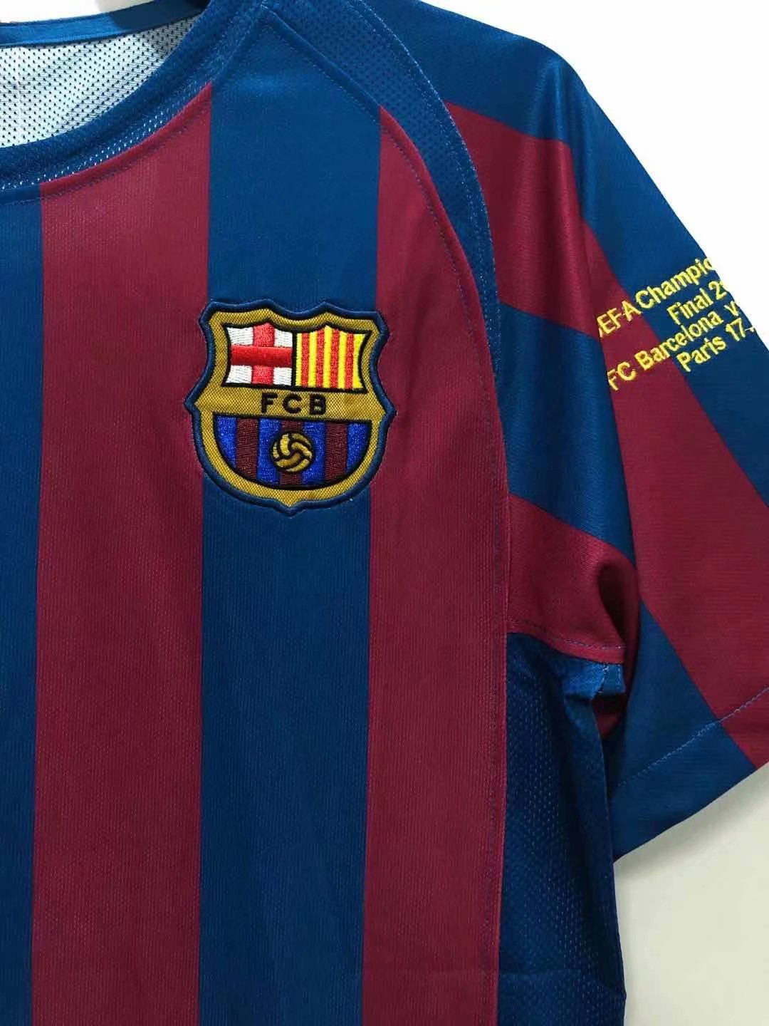 2005/2006 Barcelona Retro Home Mens Soccer Jersey Replica 