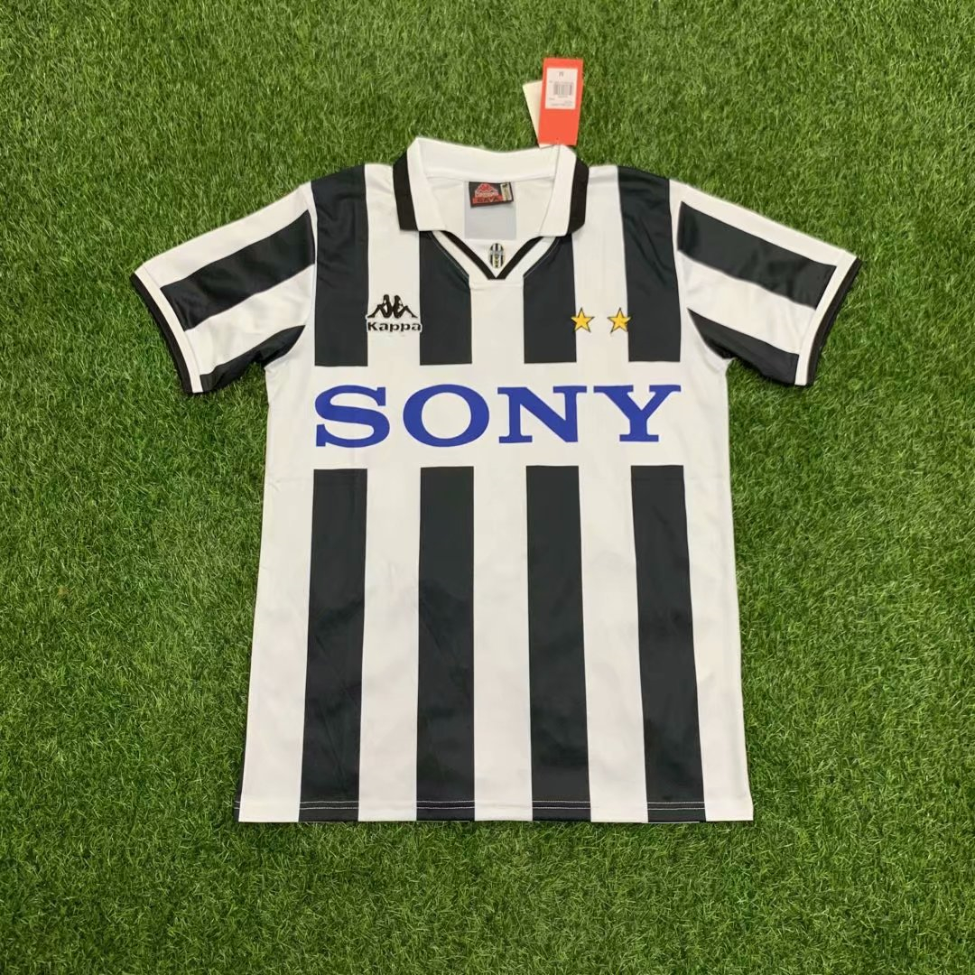 1995-1996 Juventus Retro Home Mens Soccer Jersey Replica 