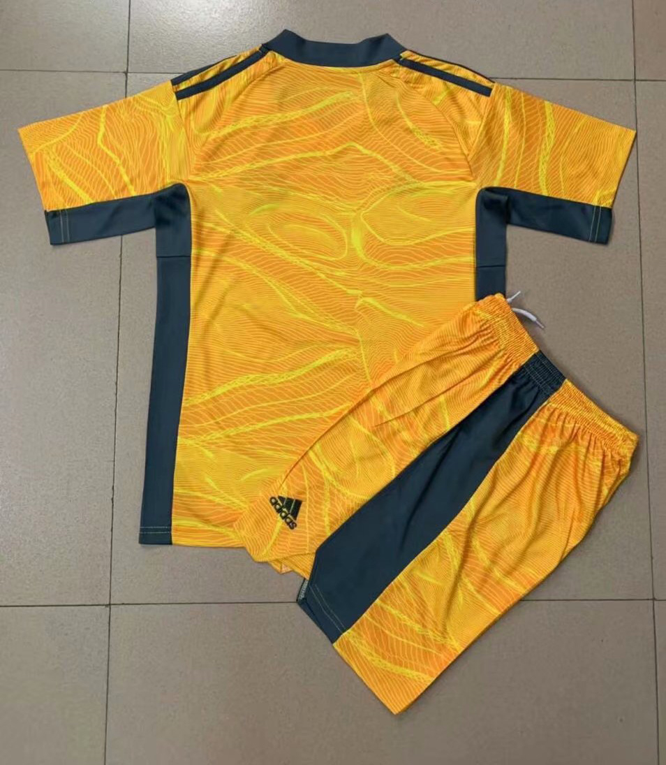 2021/22 Flamengo Yellow Goalkeeper Soccer Jersey Replica  + Short Kids