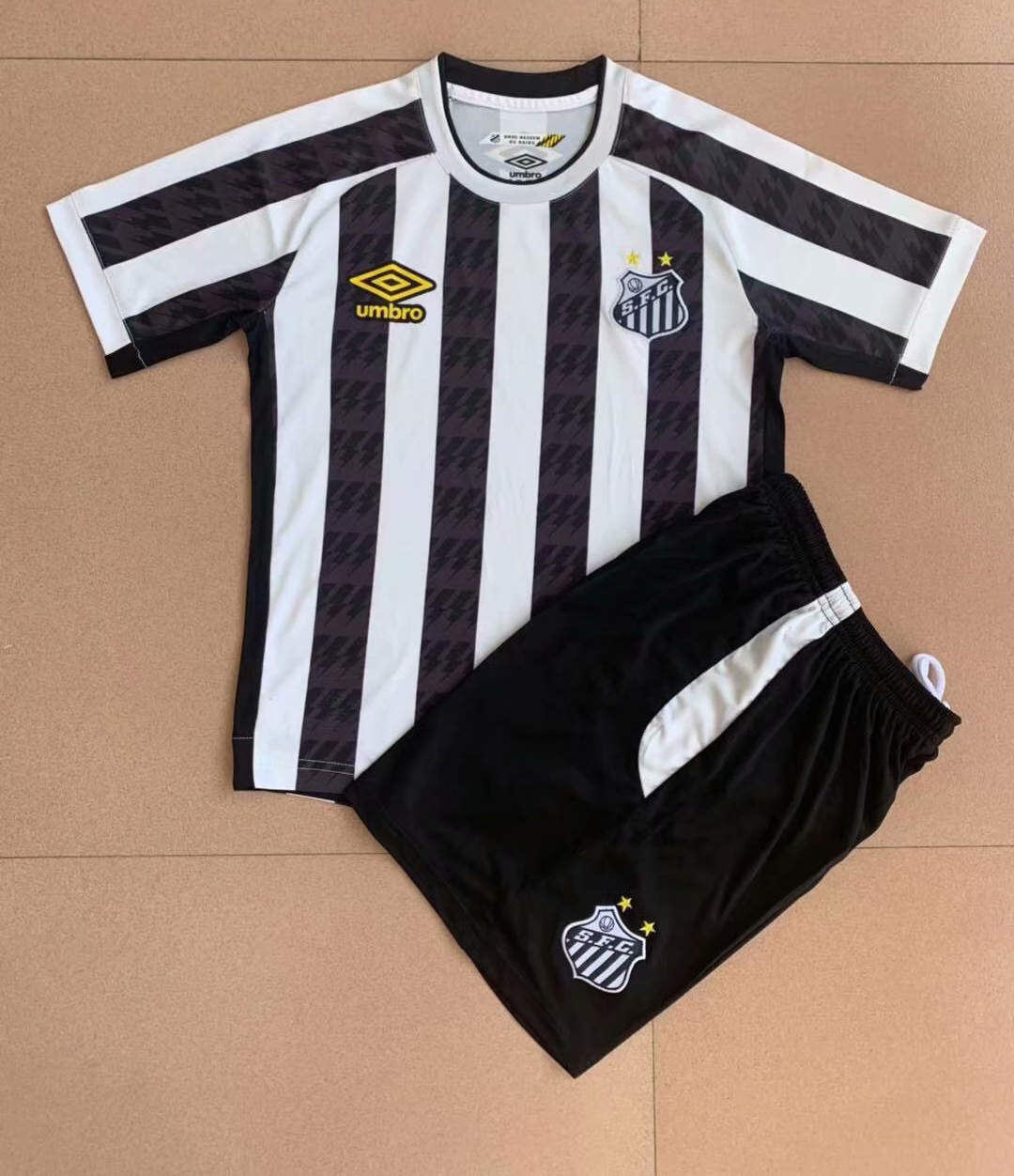 2021/22 Santos FC Soccer Jersey Away Replica  + Short Kids
