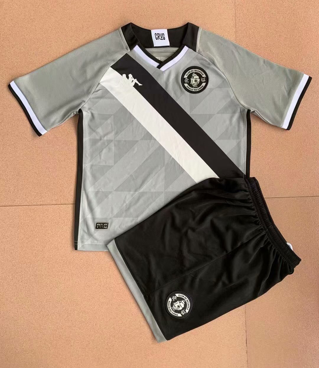 Vasco da Gama FC Soccer Jersey + Short Replica Goalkeeper Grey Youth 2021/22