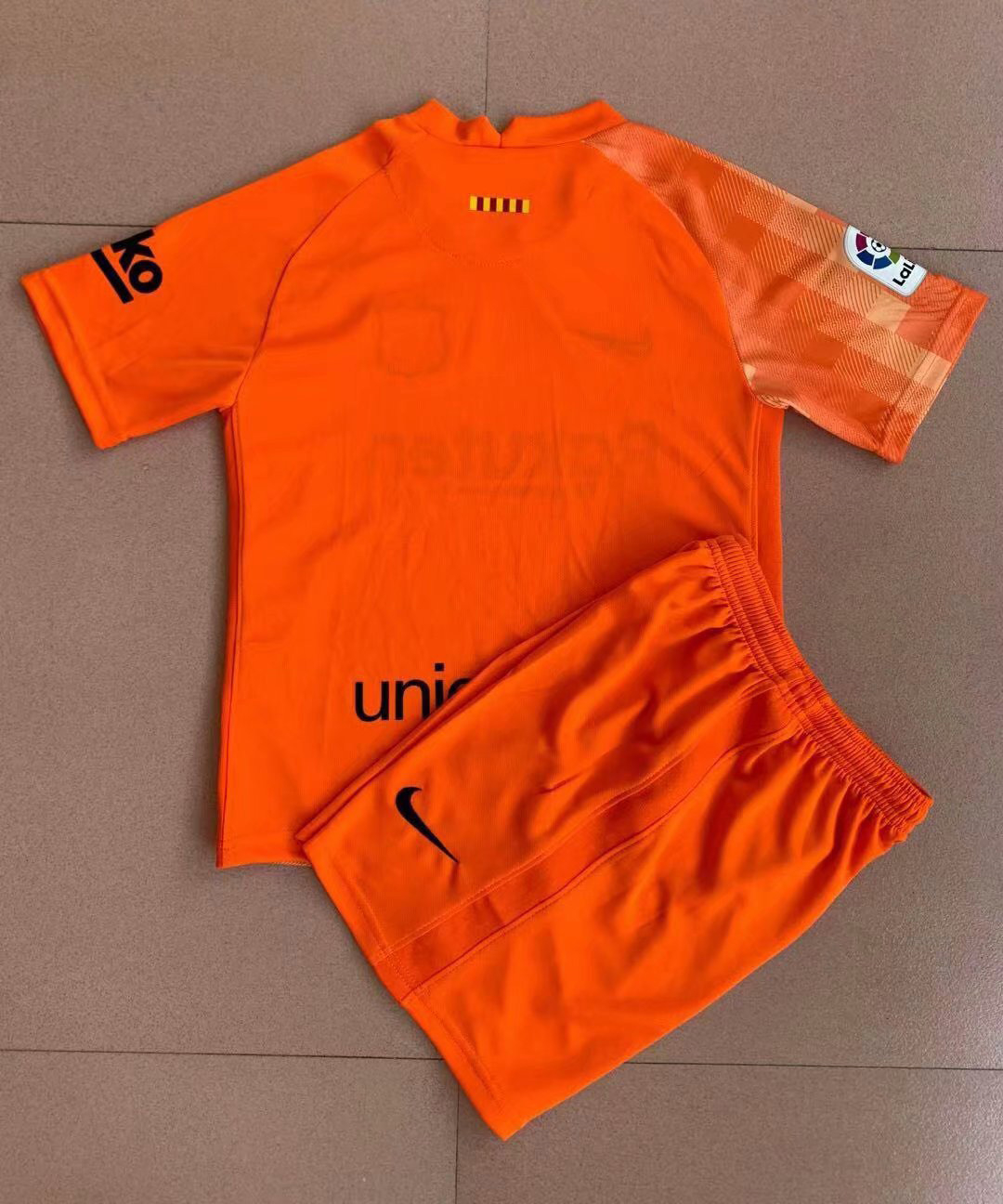Barcelona Soccer Jersey + Short Replica Goalkeeper Orange Youth 2021/22