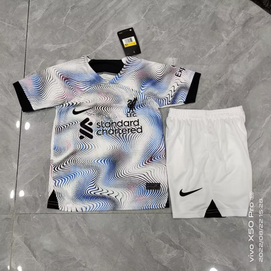 Liverpool Soccer Jersey + Short Replica Away 2022/23 Youth