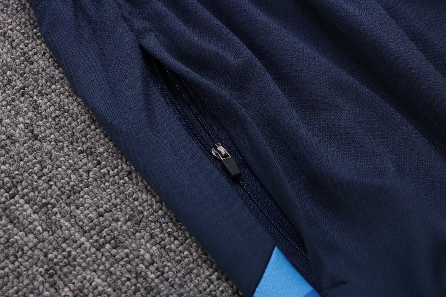 Manchester United Soccer Jacket + Pants Replica Light Blue 2022/23 Mens
