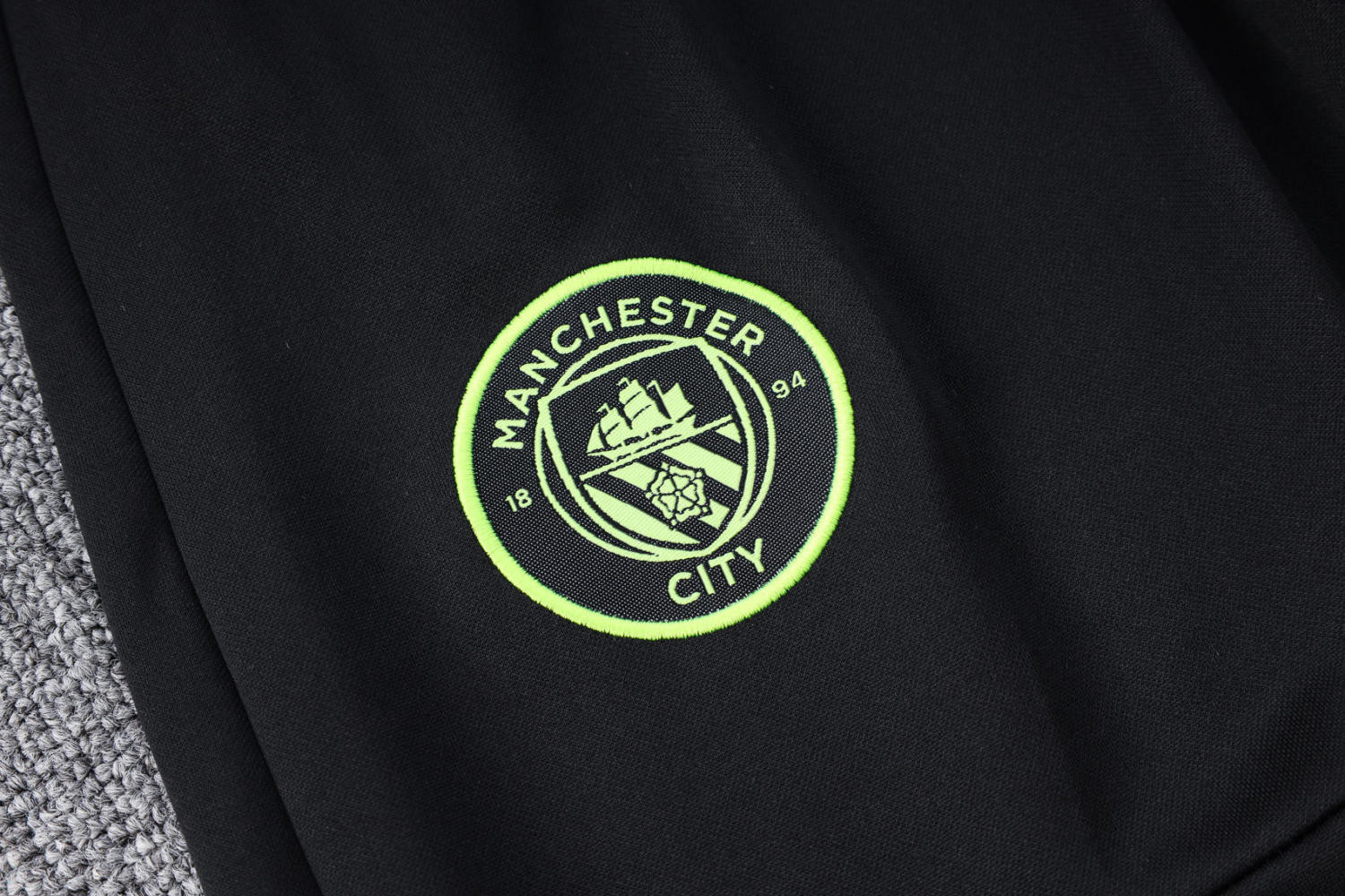Manchester City Soccer Jacket + Pants Replica Black 2022/23 Mens