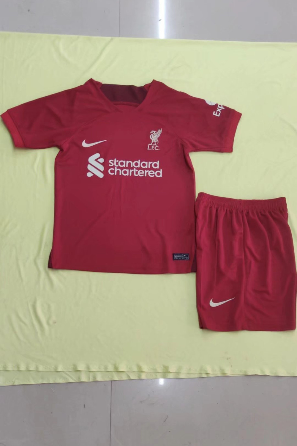 Liverpool Soccer Jersey + Short Replica Home Youth 2022/23