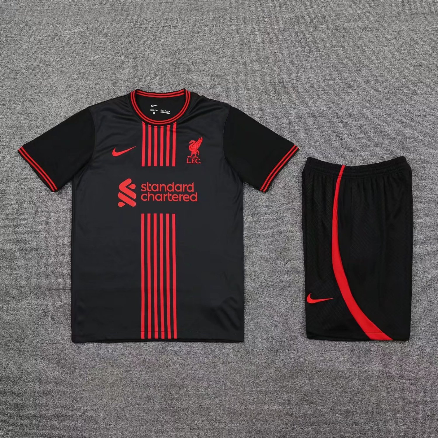 Liverpool Soccer Jersey + Short Replica Black Stripes 2022/23 Mens