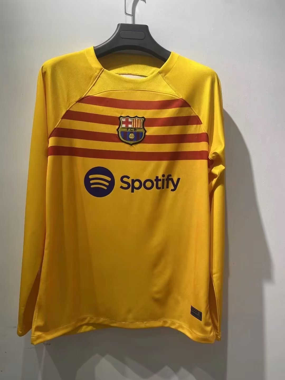 Barcelona Soccer Jersey Replica Fourth 2022/23 Mens (Long Sleeve)