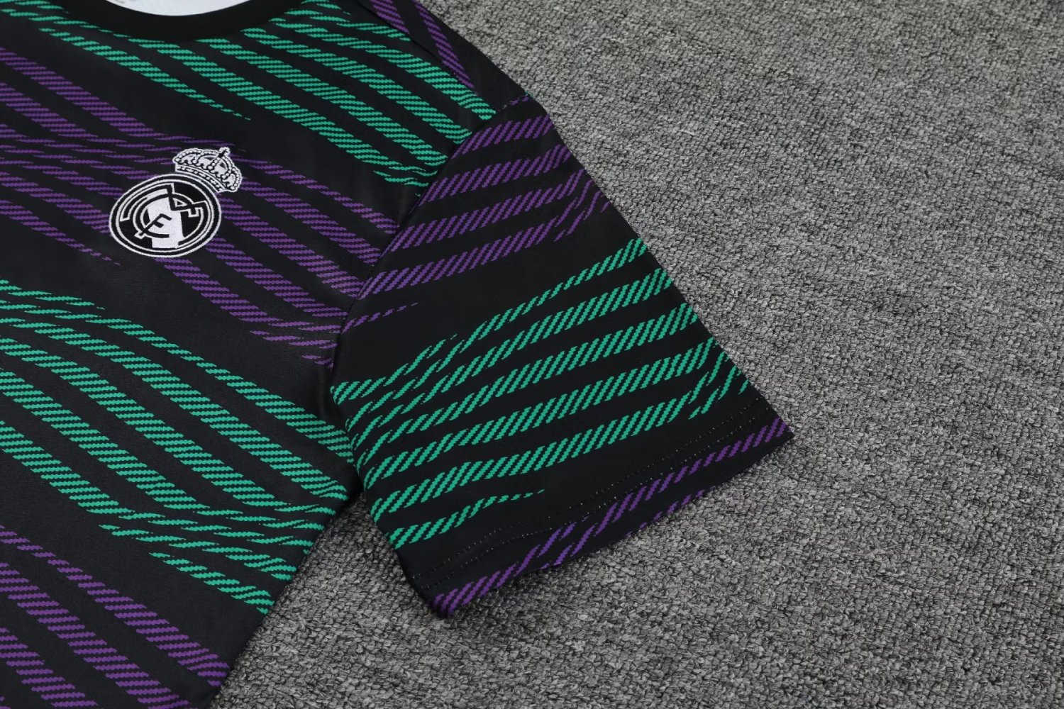 Real Madrid Soccer Jersey + Short Replica Green - Purple 2023/24 Mens