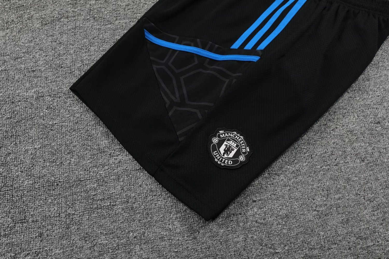 Manchester United Soccer Jersey + Short Replica Black 2023/24 Mens