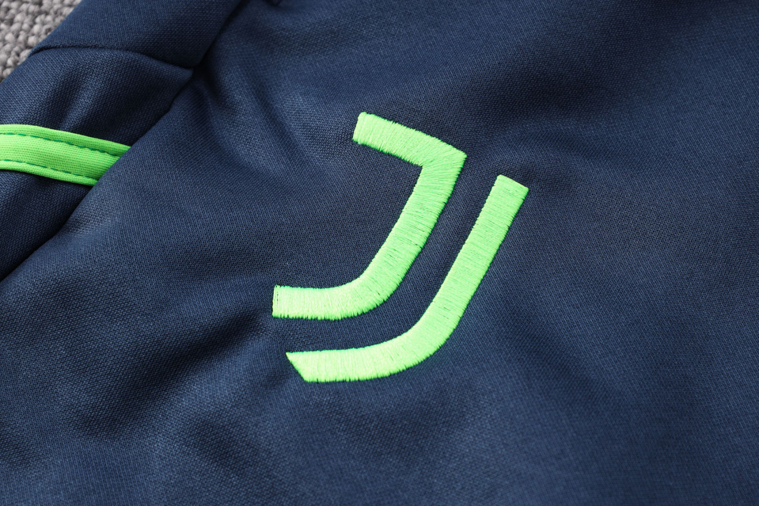 Juventus Soccer Jacket + Pants Replica Green 2023/24 Mens (Hoodie)