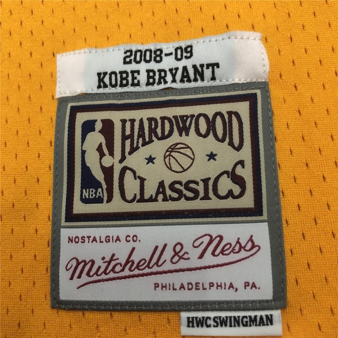 Los Angeles Lakers Jersey Hardwood Classics Kobe Bryant Mitchell & Ness Yellow 2008-2009 Men's (BRYANT #24)